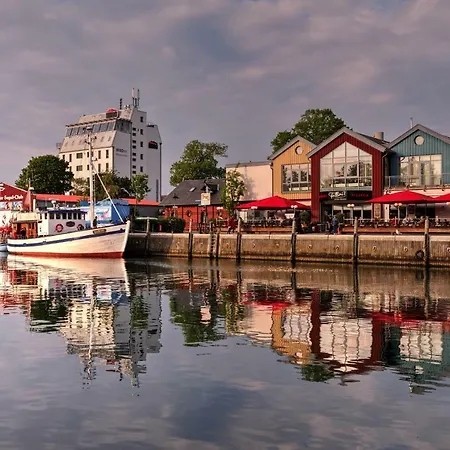 Adriana Warnemuende *