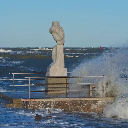 Adriana Warnemuende ロストック